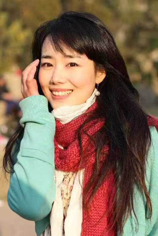 音乐学院教师——李峥嵘