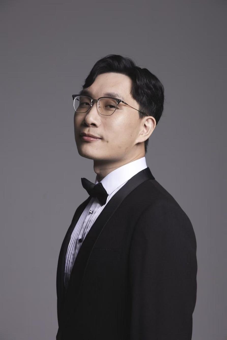 音乐学院教师——林子皓