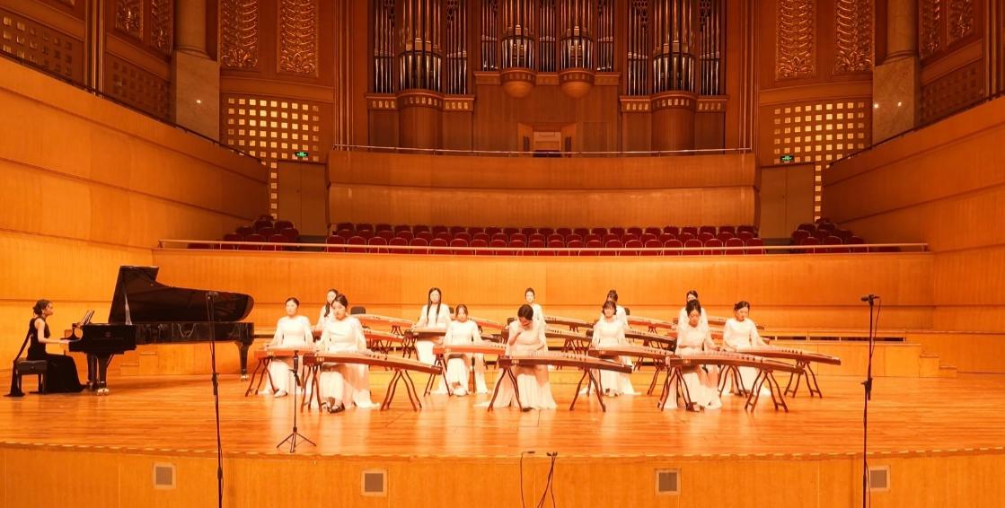 筝鸣时代，青年出彩｜王妮娜副教授带领学子登台2026“筝颂时代”湖北优秀音乐教师音乐会